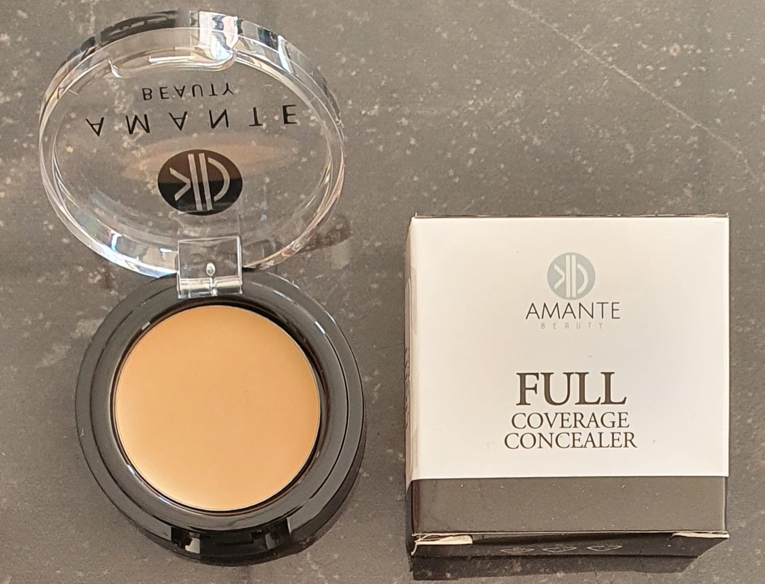 AMANTE - CORRETTORE IN CREMA ALTA COPRENZA - COLORE LIGHT